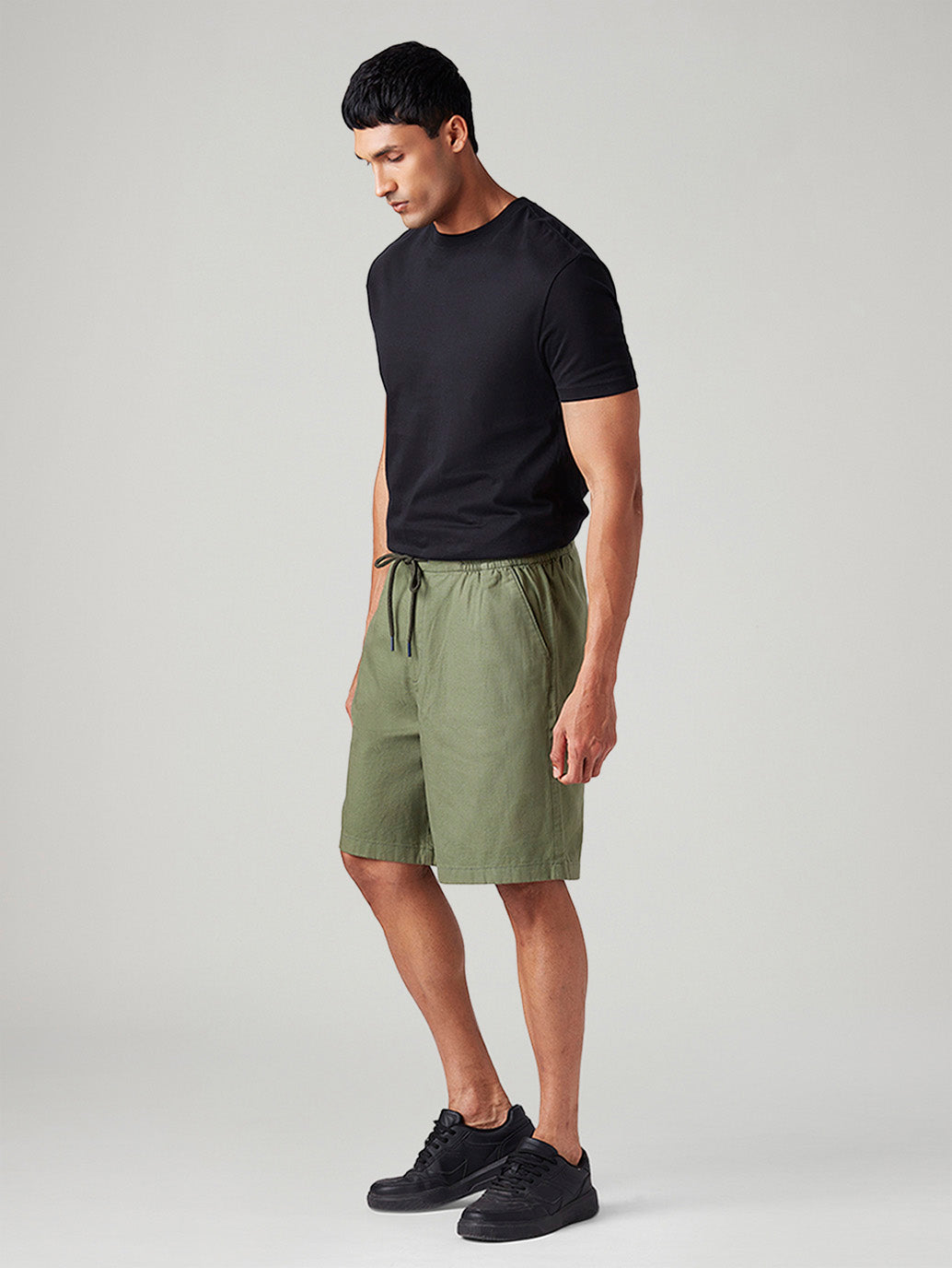 Men's Olive Baggy Fit Mid Rise Linen Shorts - Side View