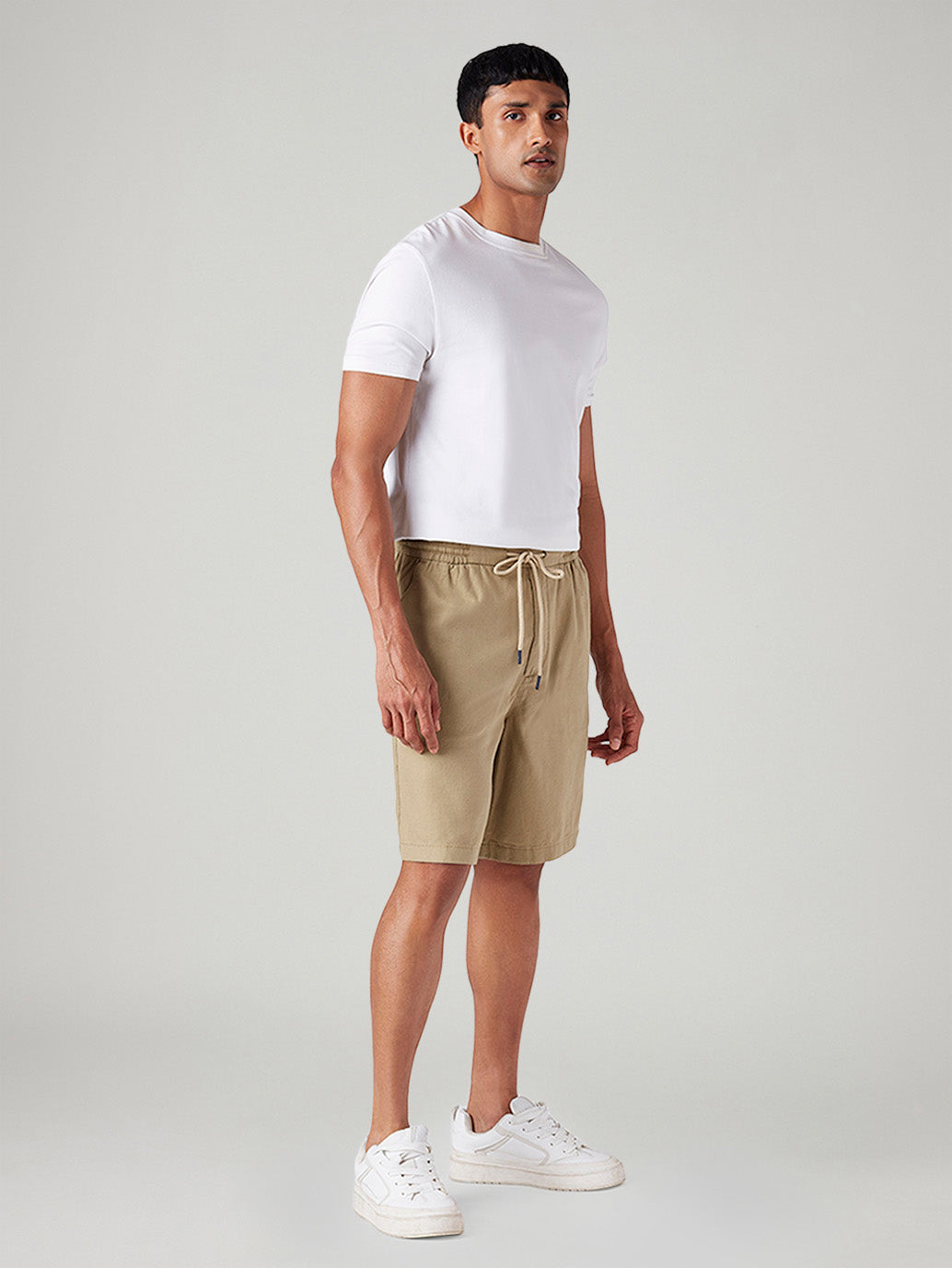 Men's Beige Baggy Fit Mid Rise Linen Shorts - Side View