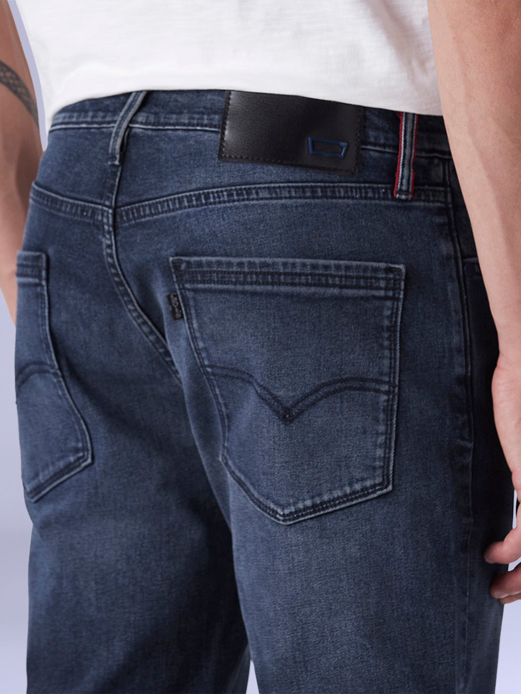 Men's 511 Dark Blue Slim Fit Mid Rise Redloop Jeans - b9bceb7d-e27b-4db3-9e45-ce16bbe04f36 View