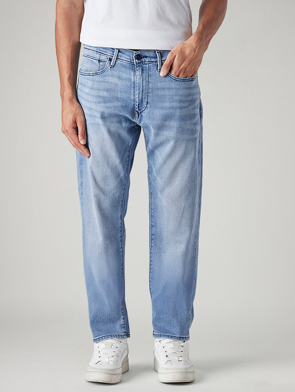 Men's 505 Light Indigo Straight Fit Mid Rise Redloop Jeans - Front View