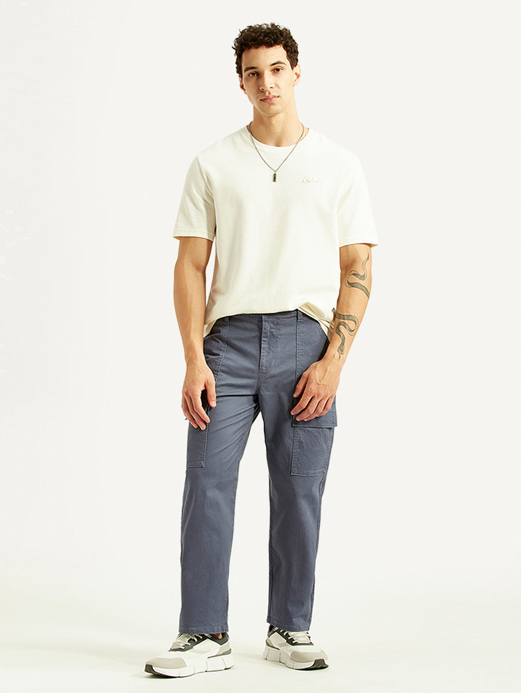 Men's Grey Straight Fit Mid Rise Commuter Cargos