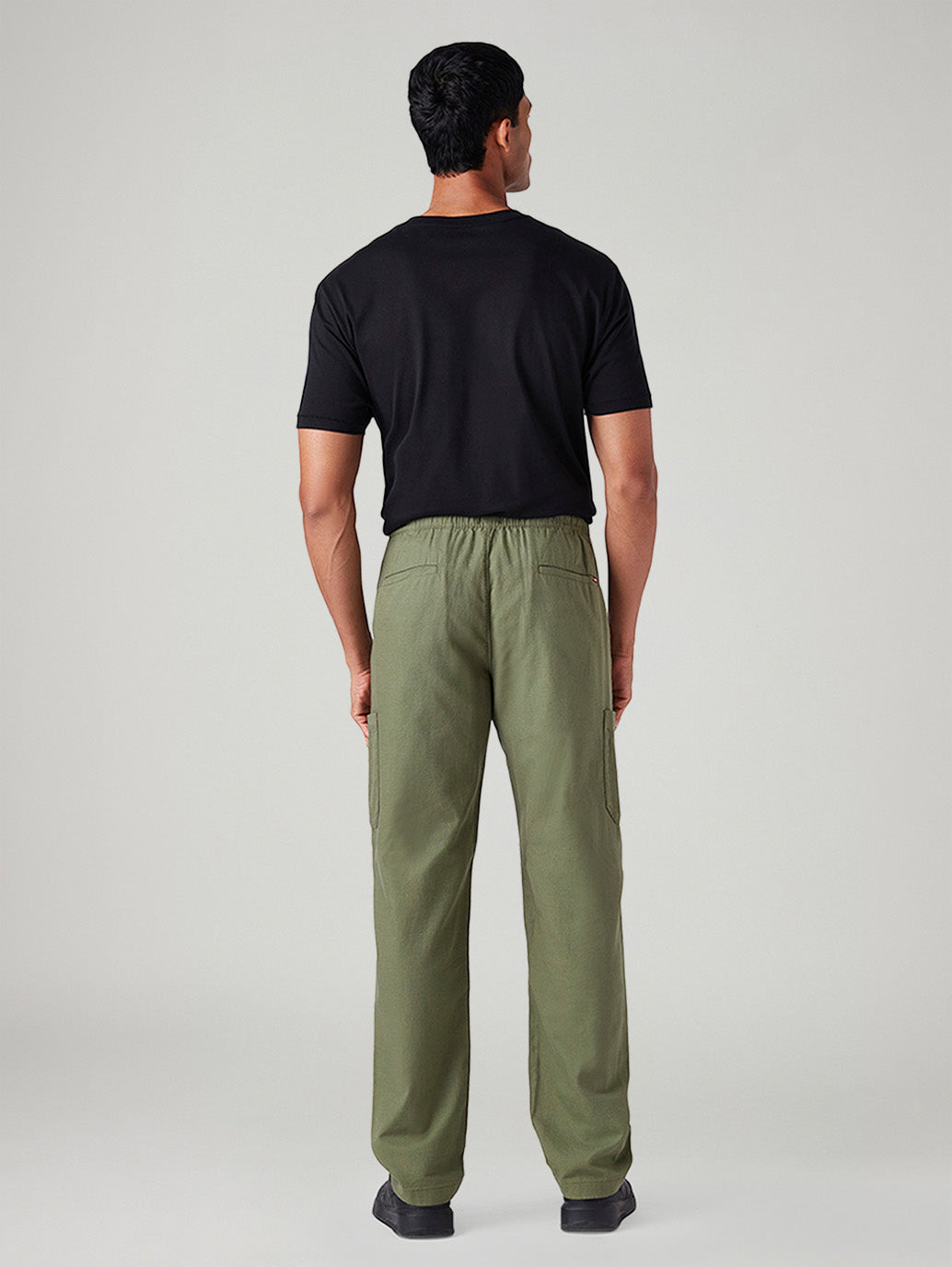 Men's Olive Relaxed Tapered Fit Mid Rise Linen Cargos - Back View