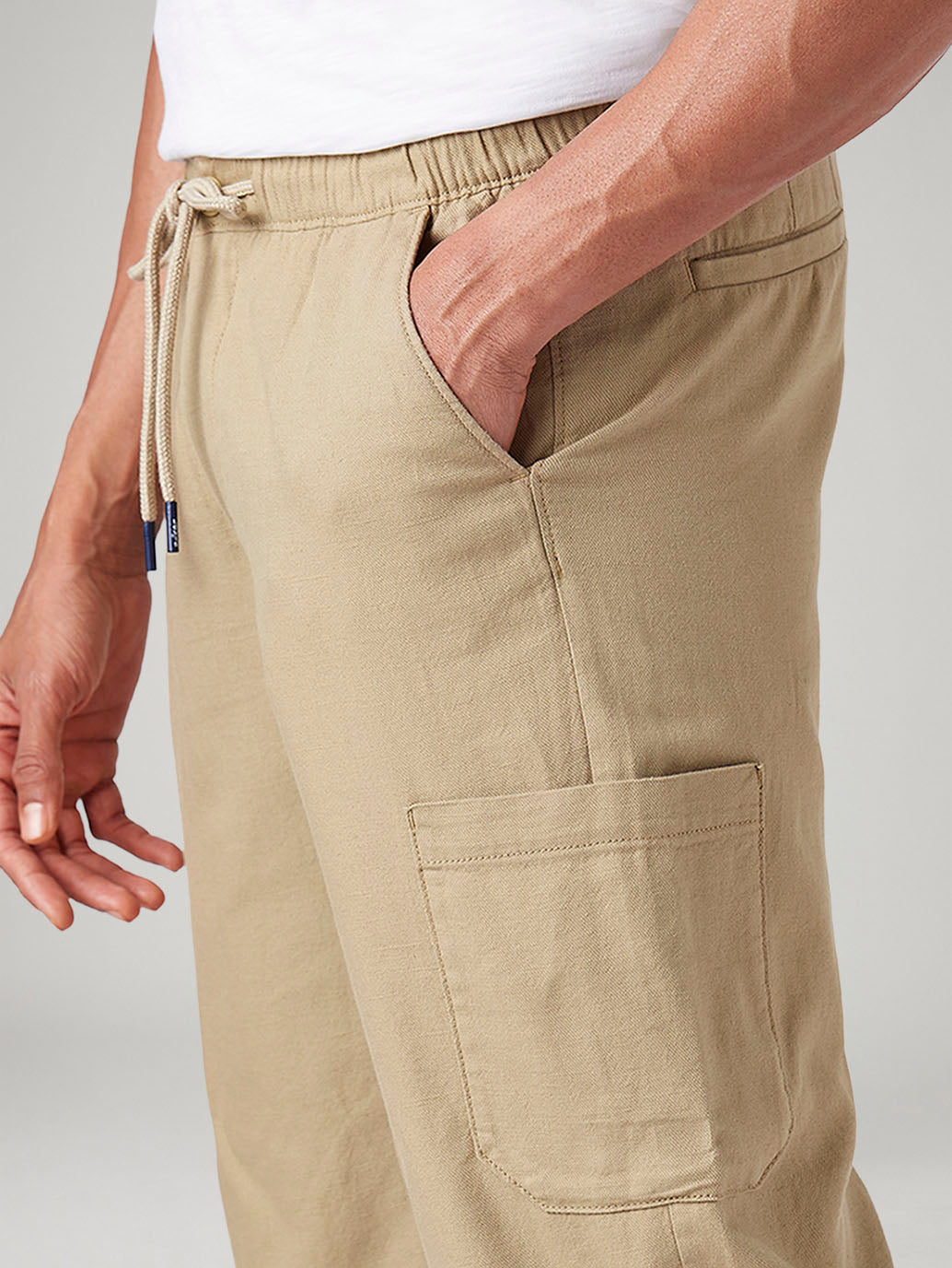 Men's Khaki Relaxed Tapered Fit Mid Rise Linen Cargos - 20 View