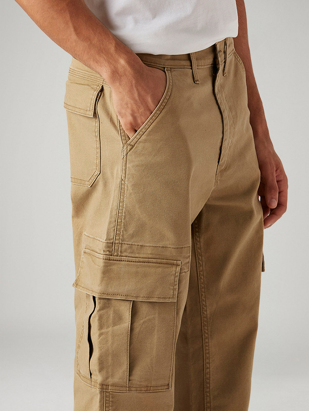 Men's 568 Brown Loose Fit Mid Rise Cargos - Detail View