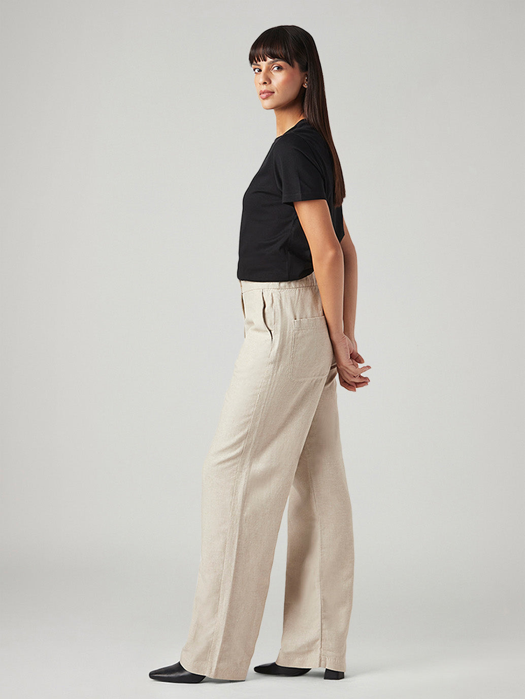 Women's Beige Loose Fit High Rise Linen Trousers - Side View