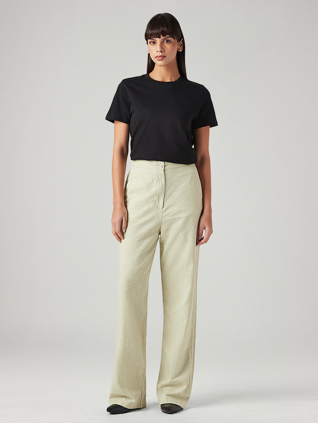Women's Light Green Loose Fit High Rise Linen Trousers - Front View