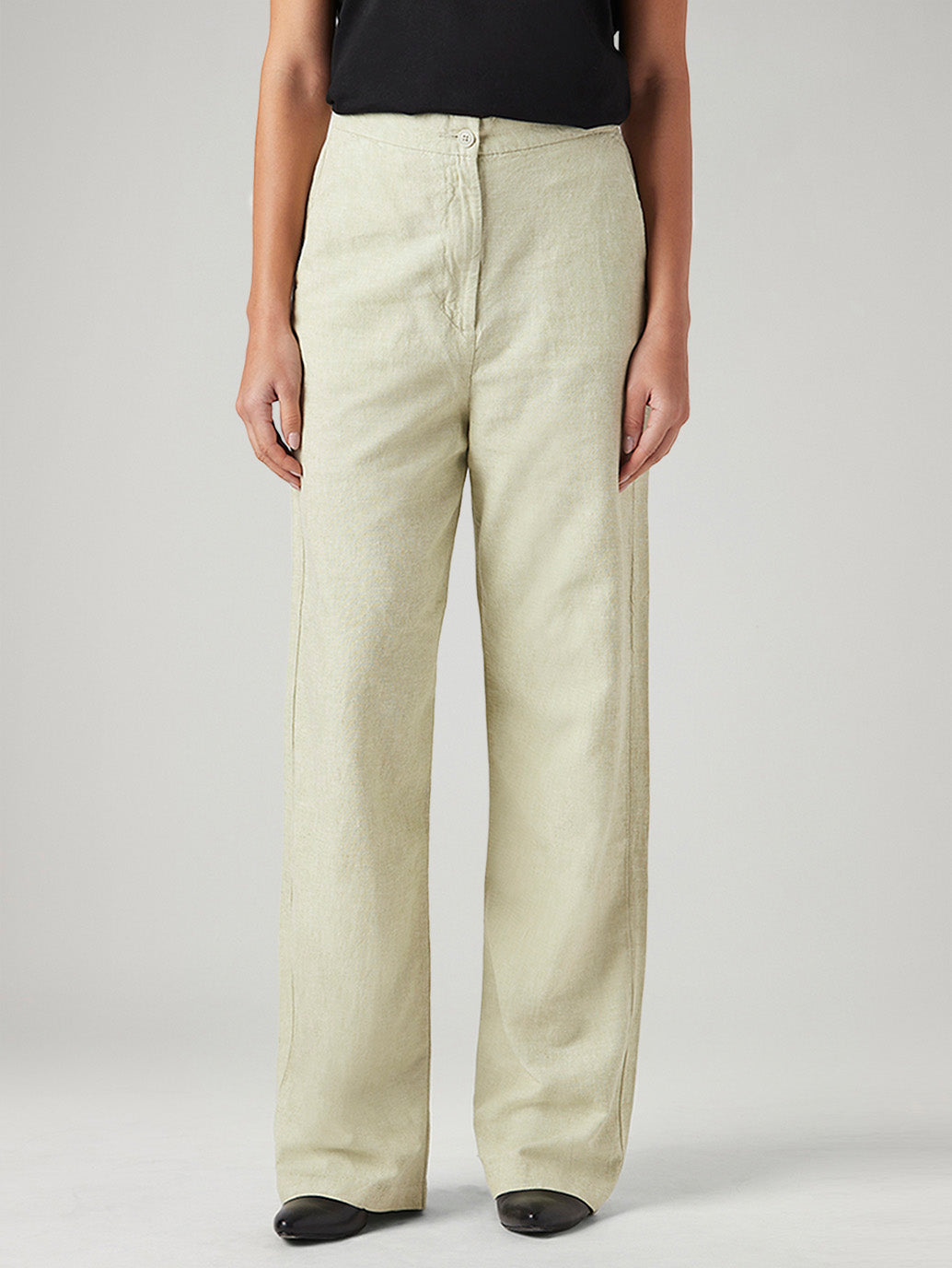 Women's Light Green Loose Fit High Rise Linen Trousers - Front View
