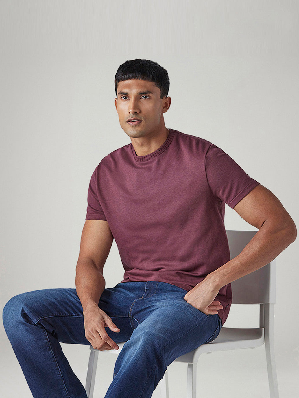 Men's Solid Slim Fit Redloop Interlock T-Shirt - Styleshot View