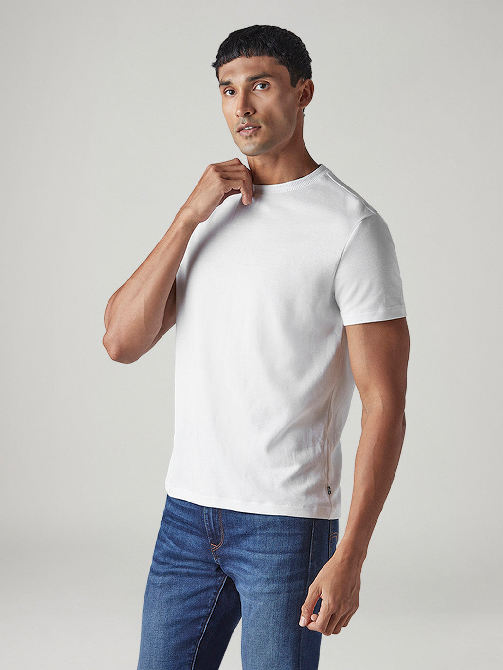 Men's Solid Slim Fit Interlock Redloop T-Shirt - Side View