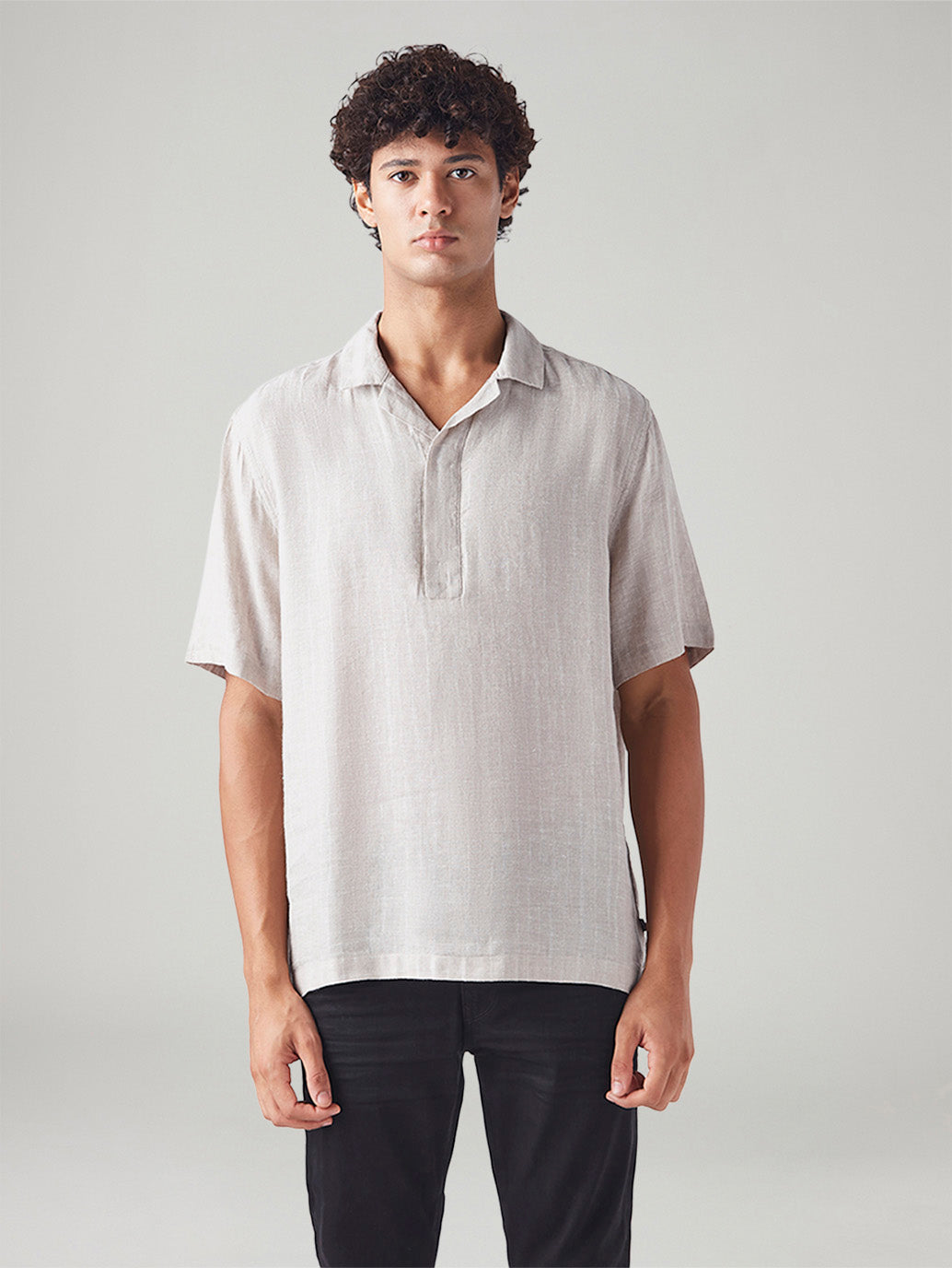 Men's Solid Relaxed Fit Linen Shirt - Front View