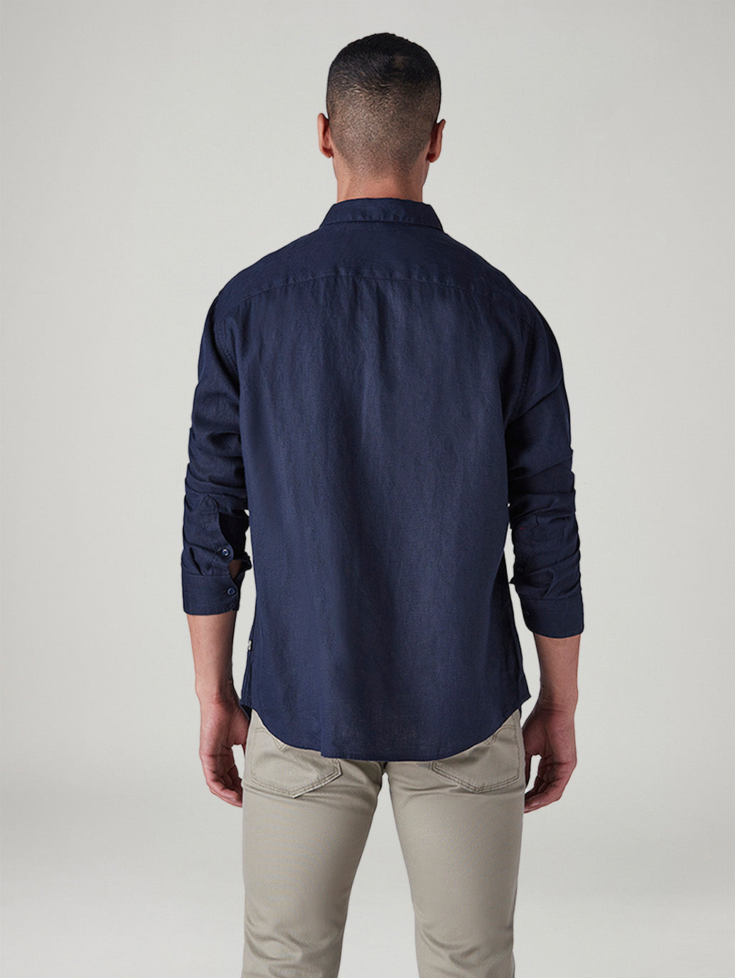 Men's Solid Slim Fit Linen Redloop Shirt - Back View