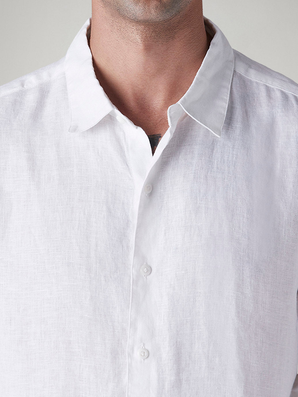 Men's Solid Slim Fit Linen Redloop Shirt - Detail View