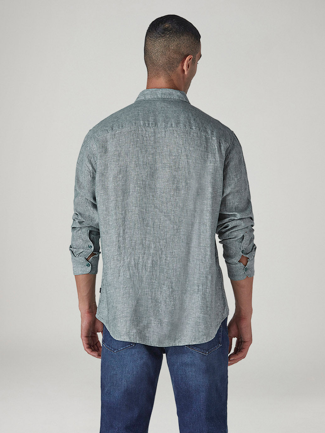 Men's Solid Slim Fit Linen Redloop Shirt - Back View
