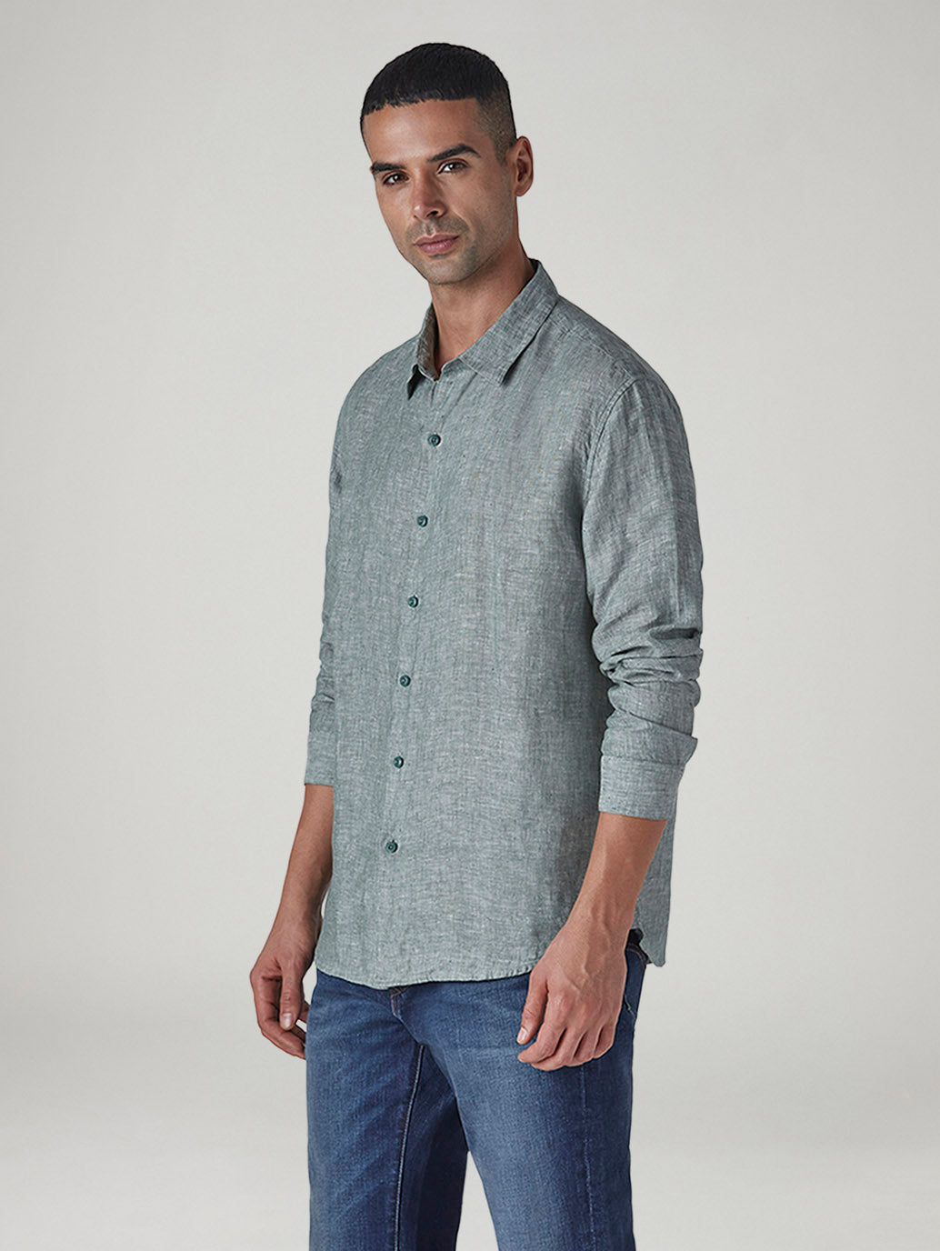 Men's Solid Slim Fit Linen Redloop Shirt - Side View