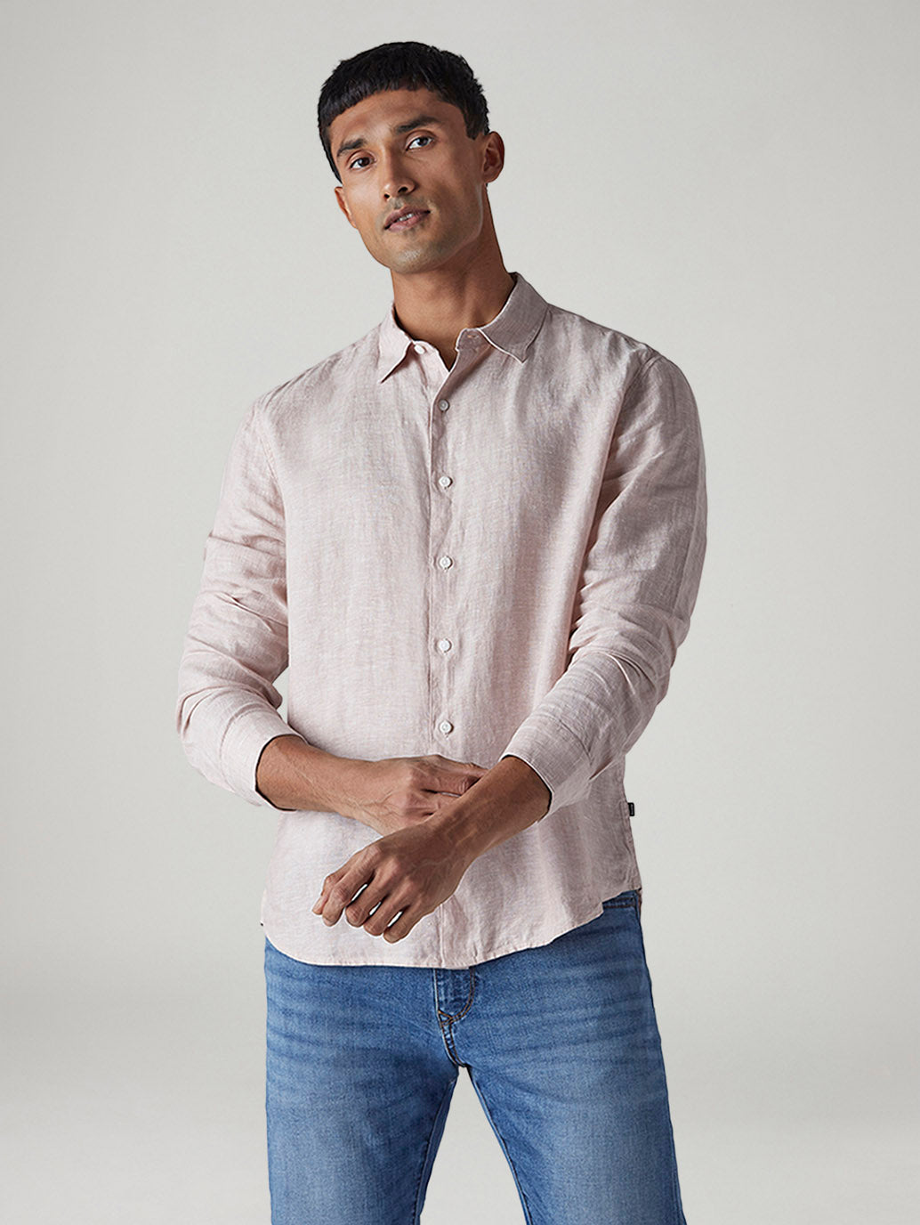 Men's Solid Slim Fit Redloop Linen Shirt - Front View