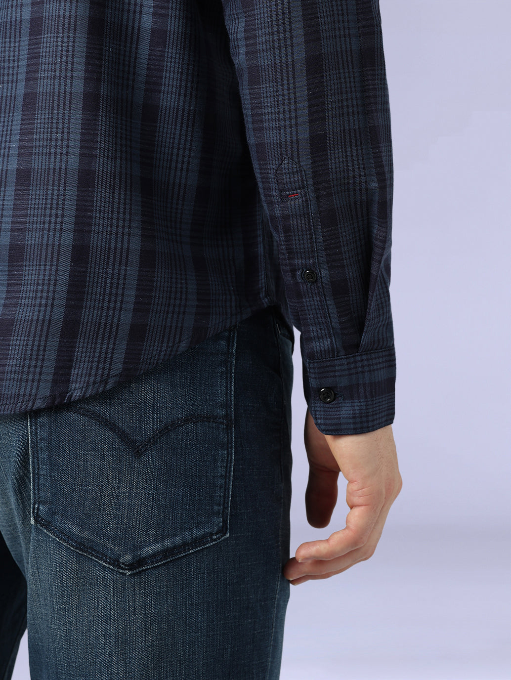 Men's Checkered Slim Fit Redloop Linen Shirt - Detail View