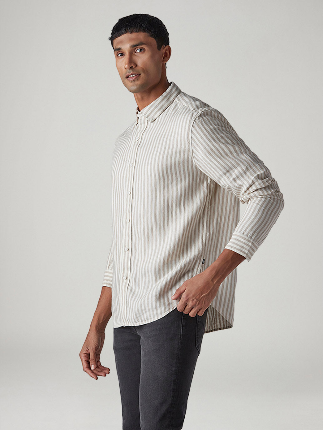 Men's Redloop Striped Slim Fit Linen Shirt - Side View