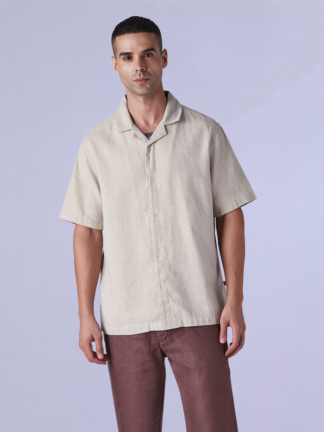 Men's Solid Loose Fit Resort Collar Redloop Shirt - Front View