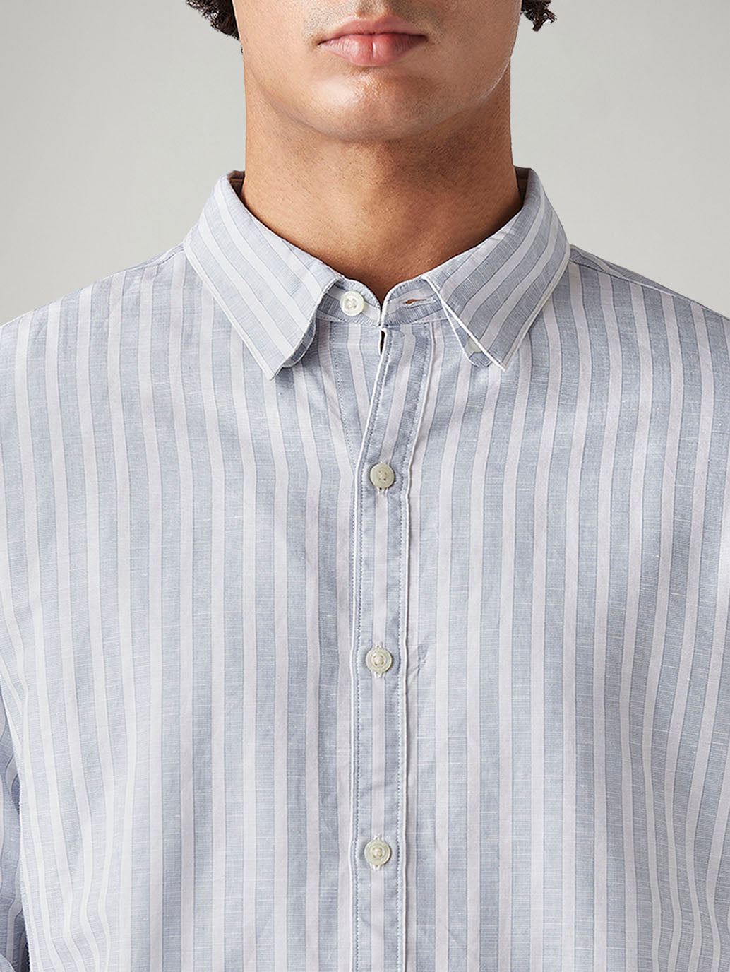 Men's Striped Slim Fit Linen Shirt - Detail View