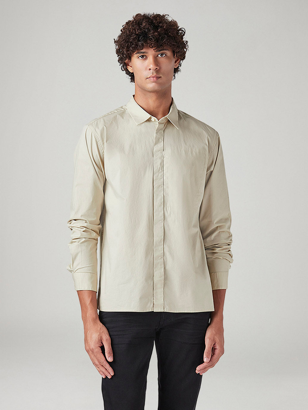 Men's Solid Slim Fit Shirt - Front View