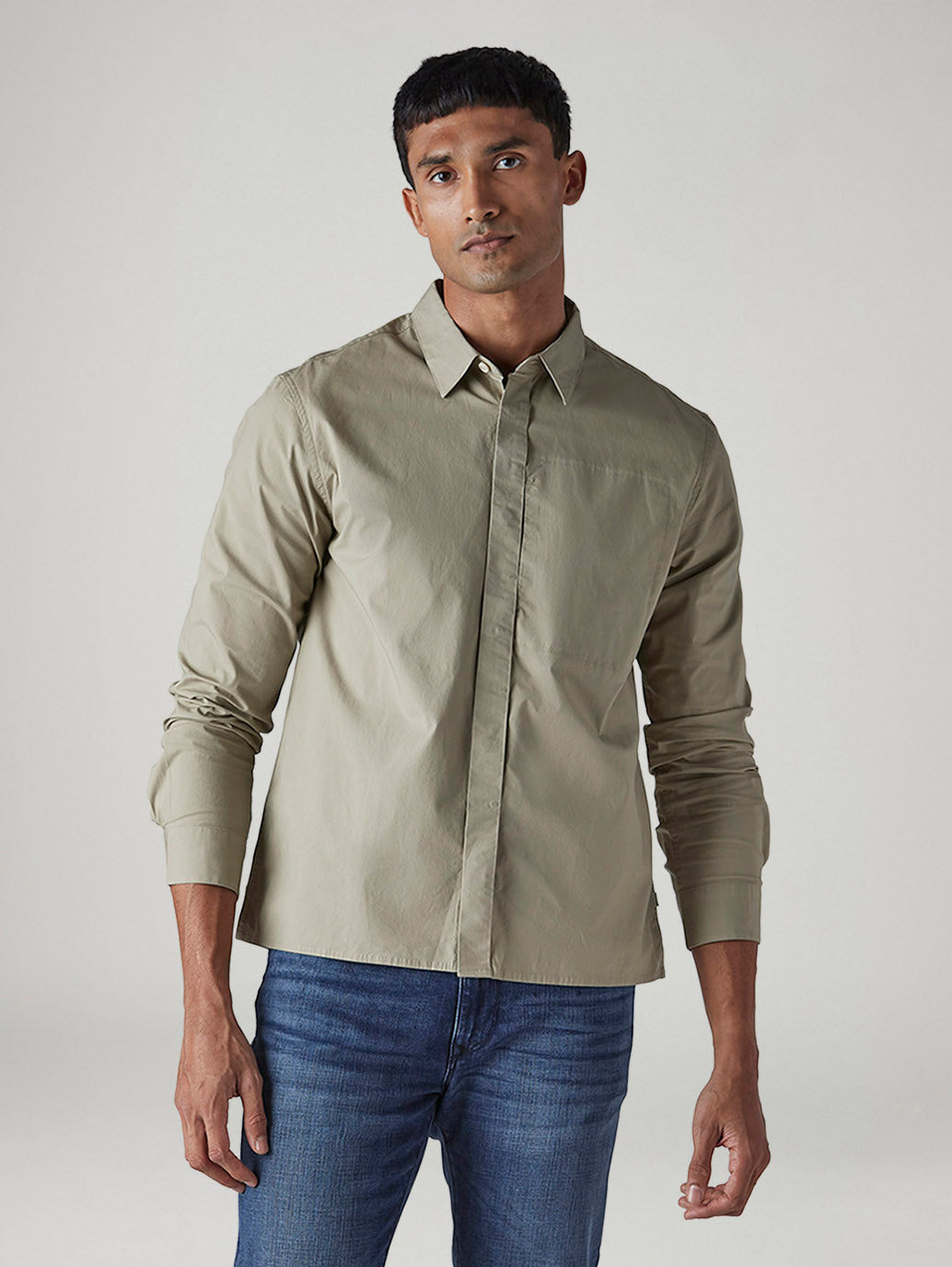 Men's Redloop Solid Slim Fit Poplin Shirt - Front View