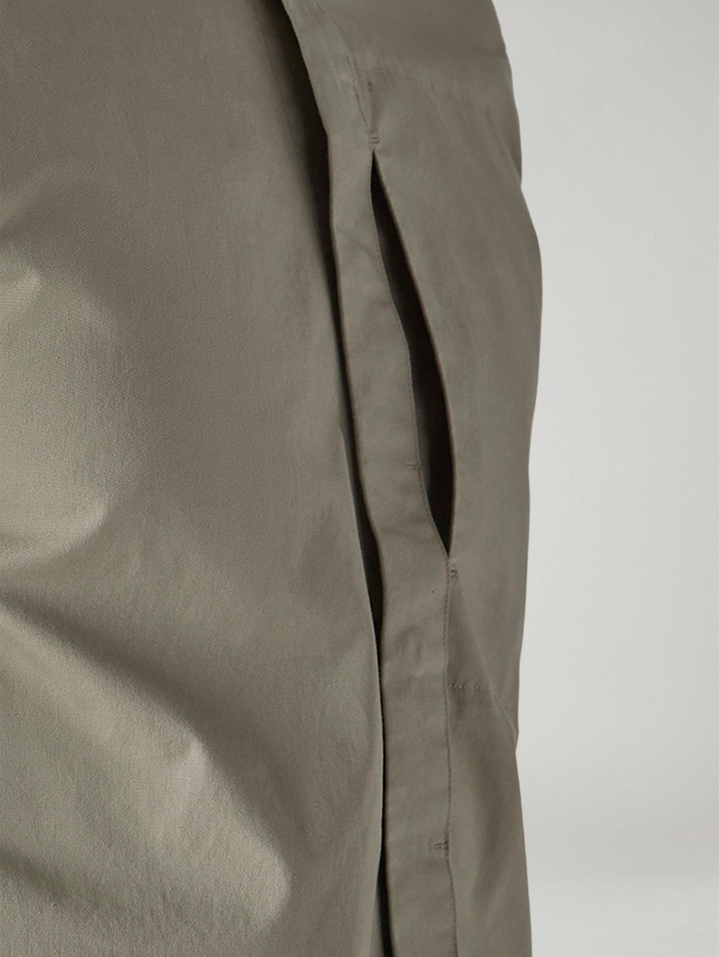 Men's Redloop Solid Slim Fit Poplin Shirt - 20 View