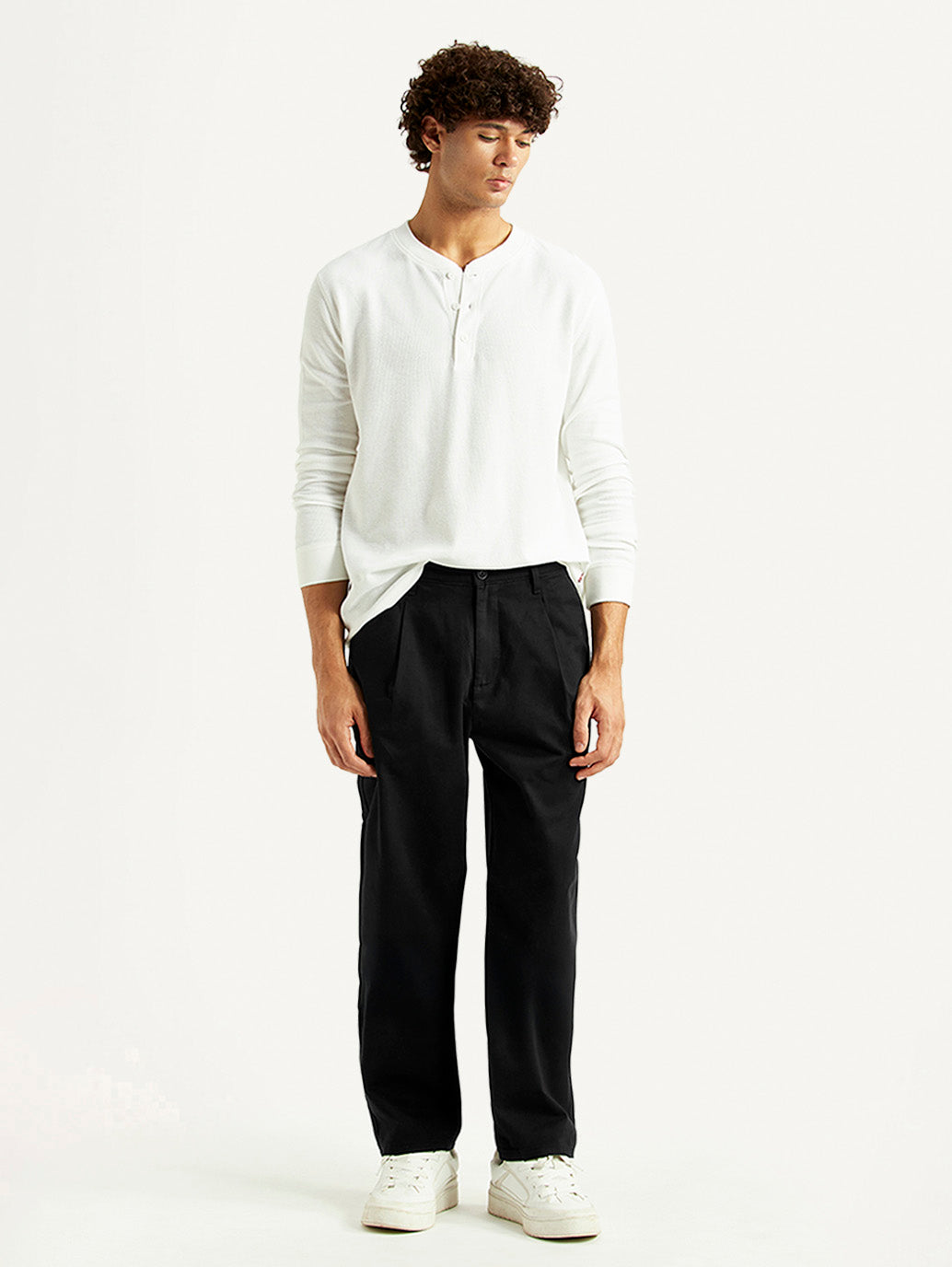 Men's 568 Black Loose Fit Mid Rise Chinos