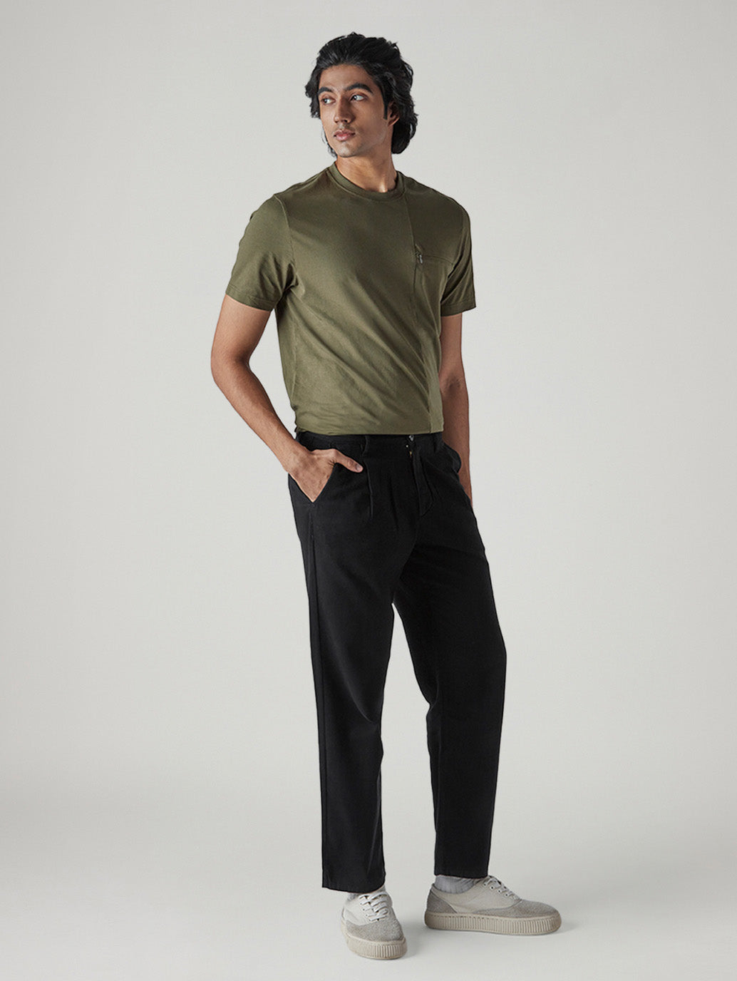 Men's Black Loose Straight Fit Mid Rise Chinos - Side View