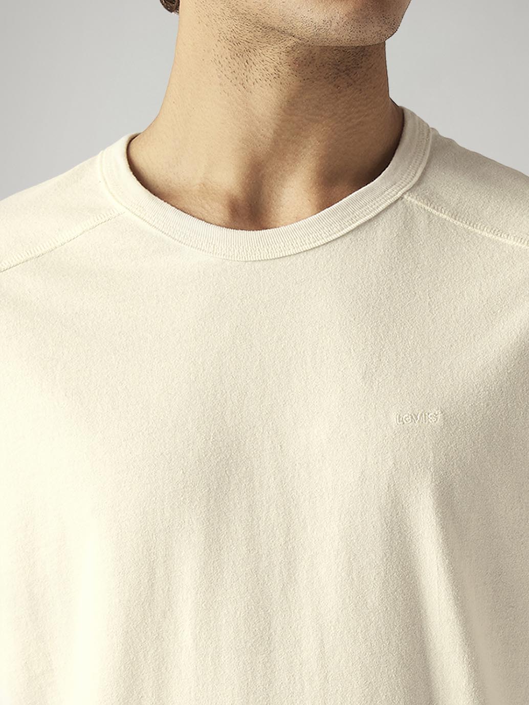 Men's Solid Regular Fit Commuter T-Shirt - Detail View