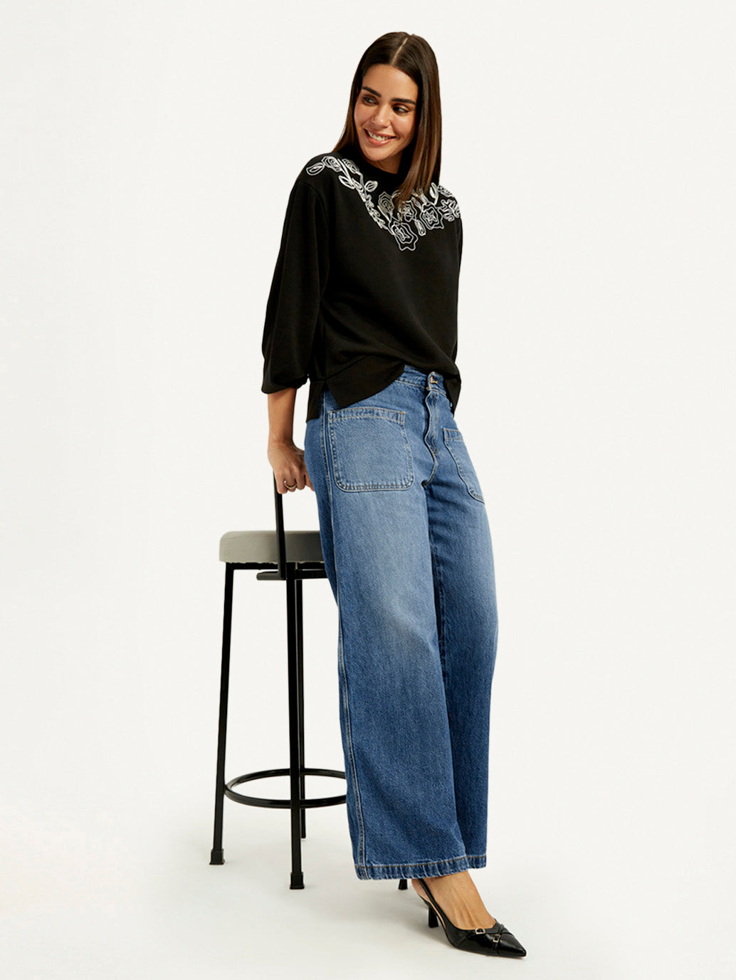 Women's Blue XL Straight Loose Fit Mid Rise Jeans - Elevated View