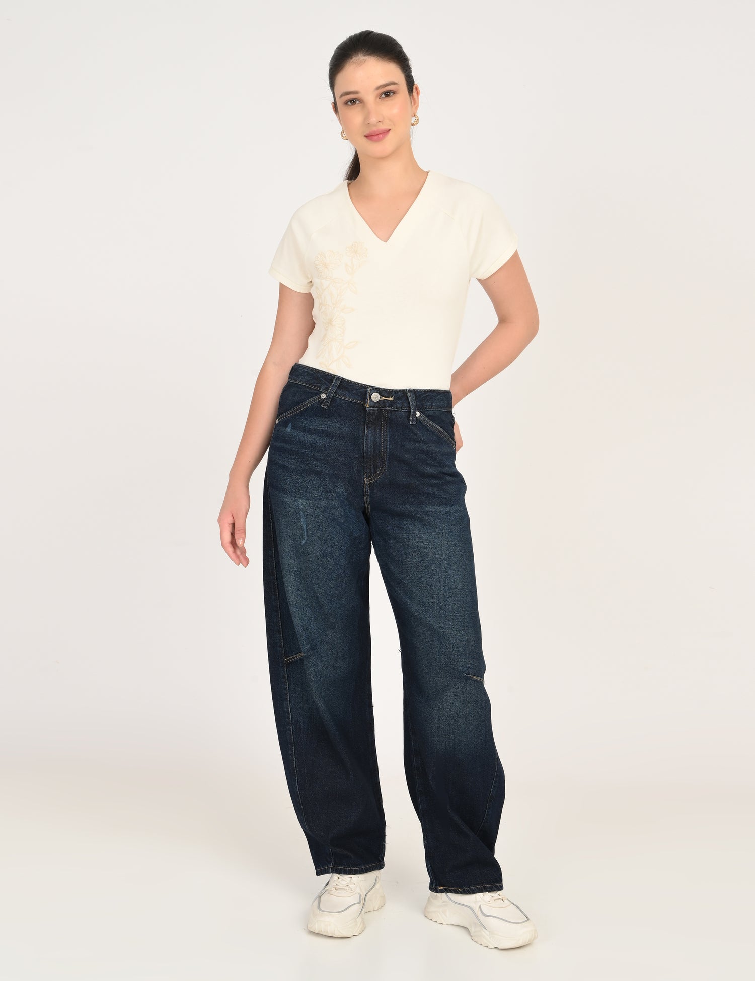 Women's Blue Barrel Loose Fit Mid Rise Jeans