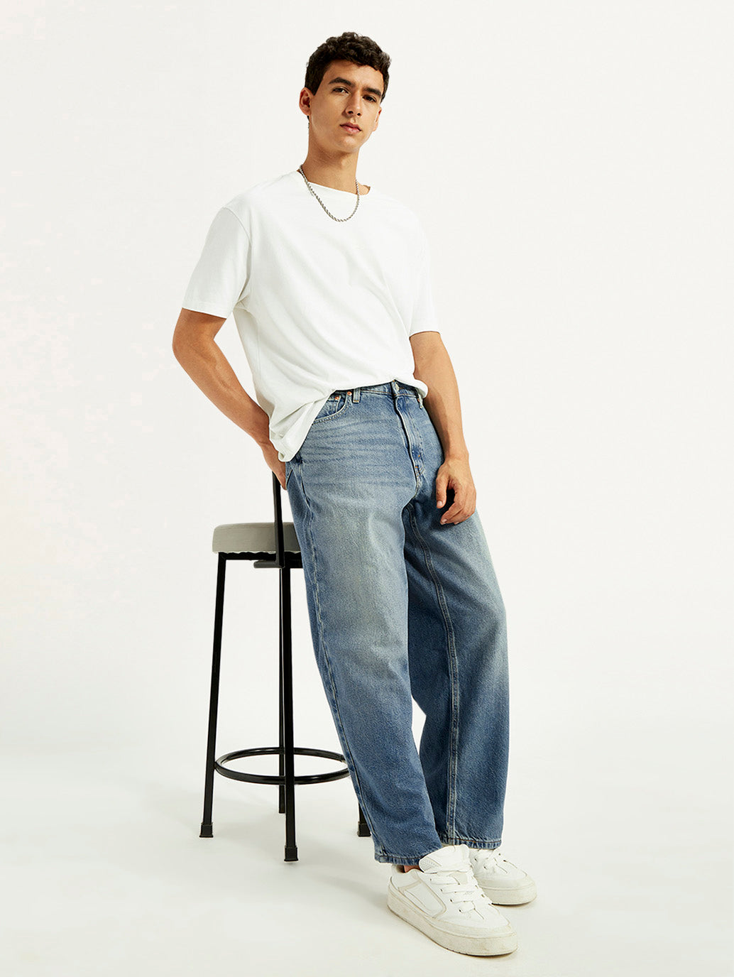 Men's 578 Blue Loose Fit Mid Rise Jeans - Elevated View