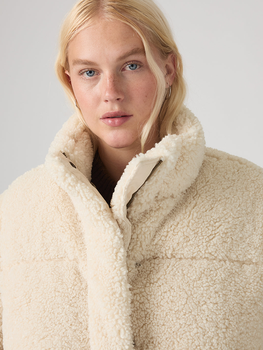 Levi's® Women's Brynn Cropped Puffer Jacket - detail View