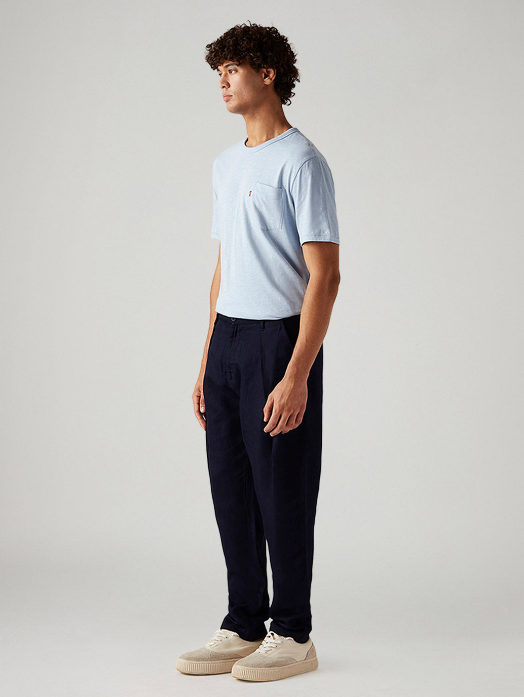 Men's 550 Relaxed Fit Mid Rise Linen Chino Trousers - Side View