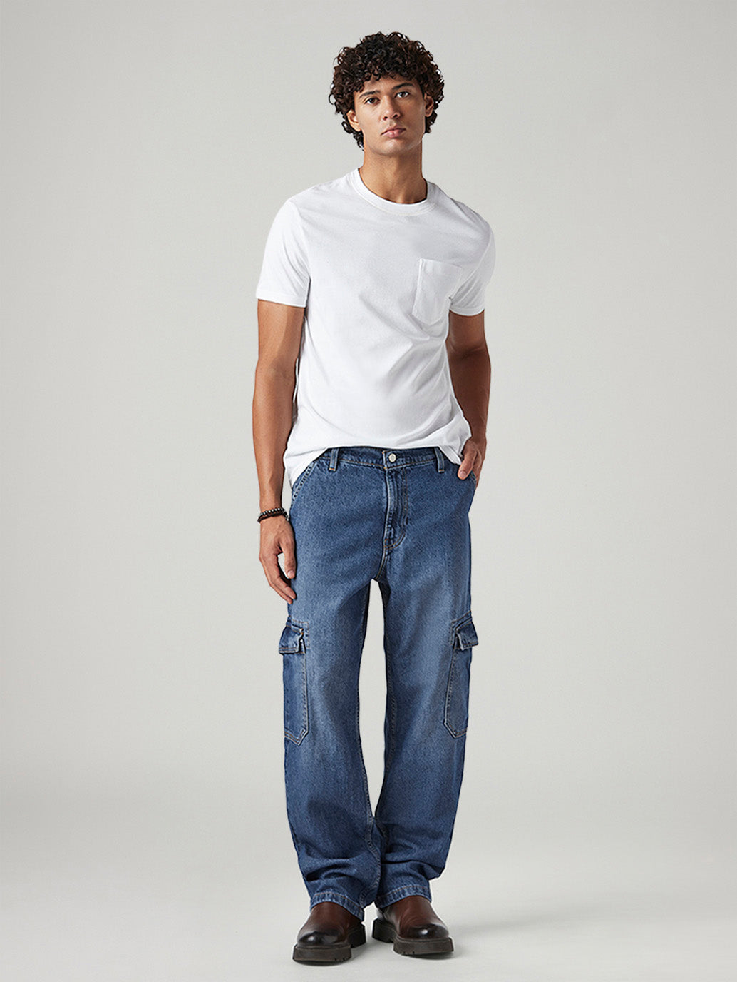 Men's 568 Blue Loose Fit Mid Rise Cargos - Styleshot View
