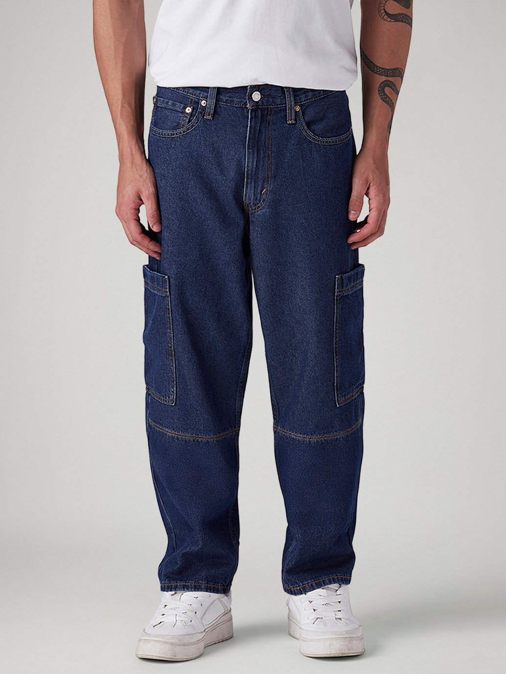 Men's 568 Med Indigo Loose Fit Mid Rise Jeans - Front View