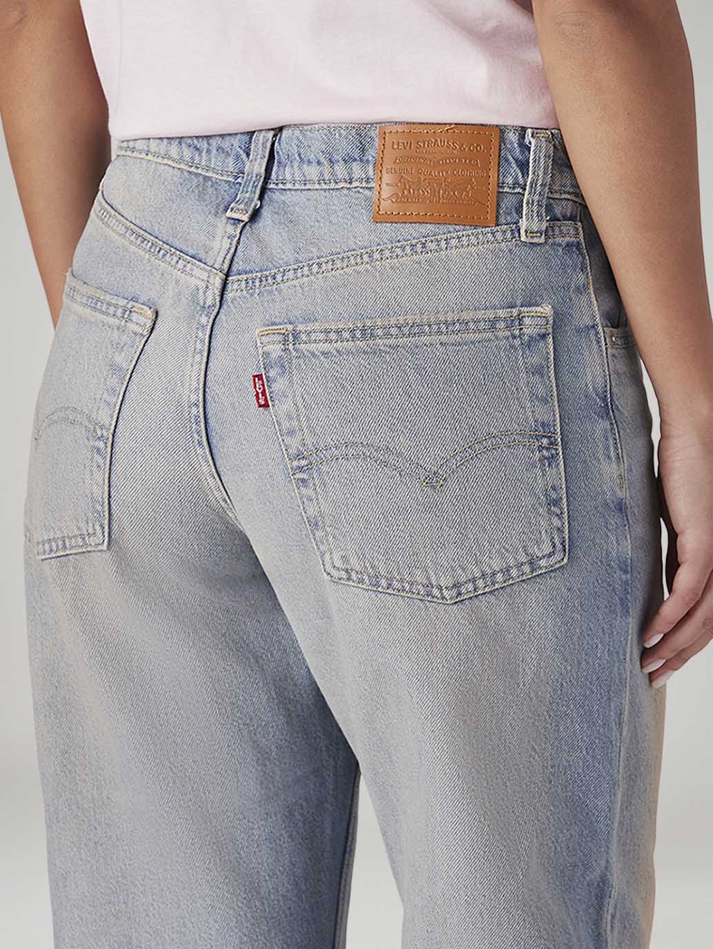 Women's Light Blue Loose Bootcut Fit High Rise Jeans - 20 View