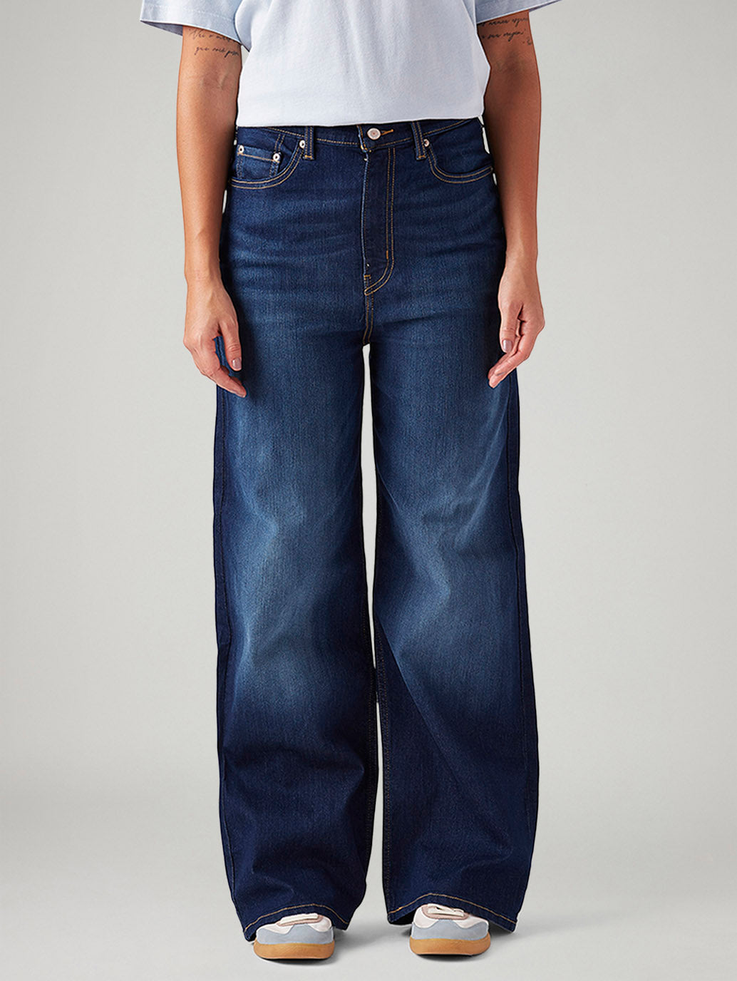 Women's Dark Blue Loose Fit High Rise Jeans - Front View