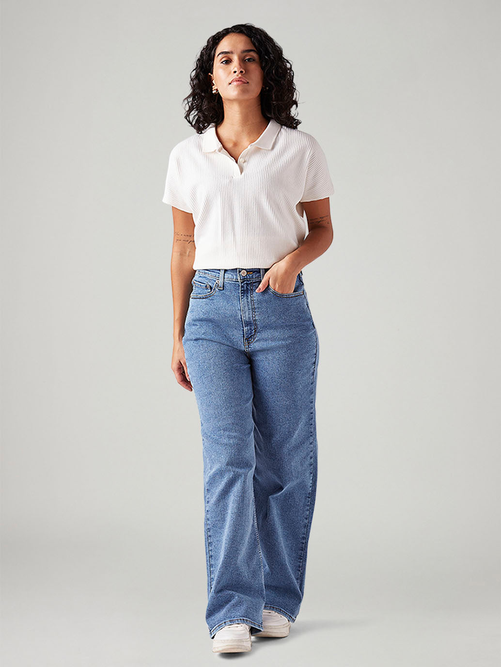 Women's Blue Loose Fit High Rise Jeans - Front View