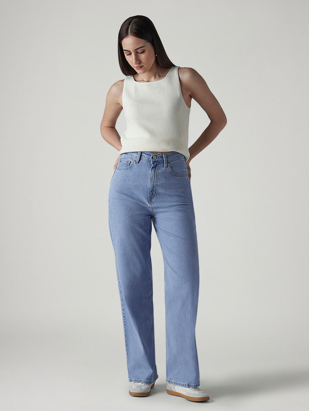 Women's Light Indigo Loose Fit High Rise Jeans