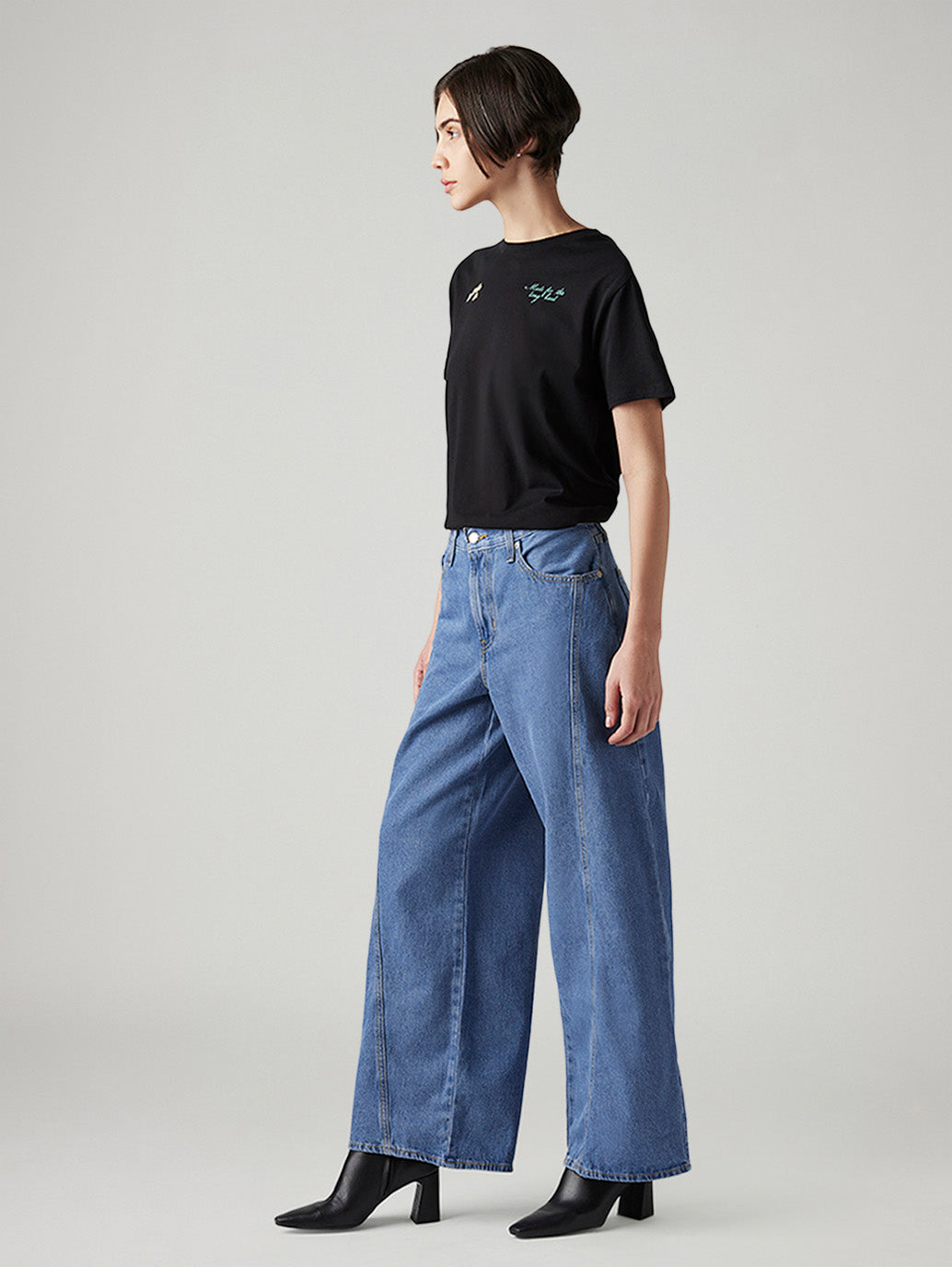 Women's Blue XL Straight Loose Fit Mid Rise Jeans - Side View