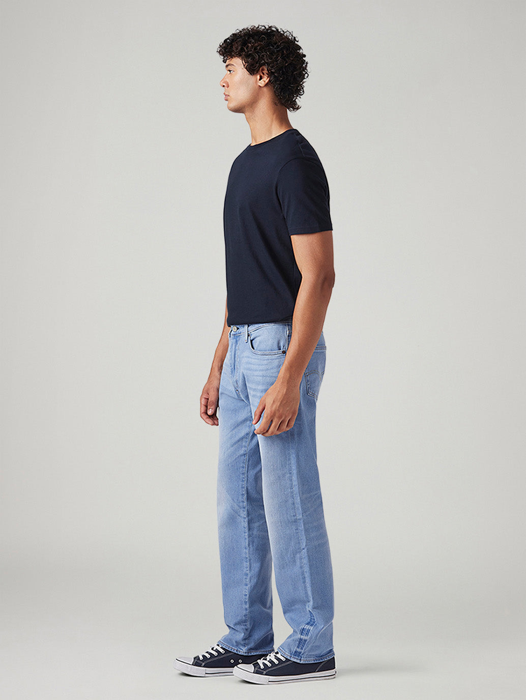 Men's 555 Light Blue Relaxed Straight Fit Mid Rise Commuter Jeans - Side View