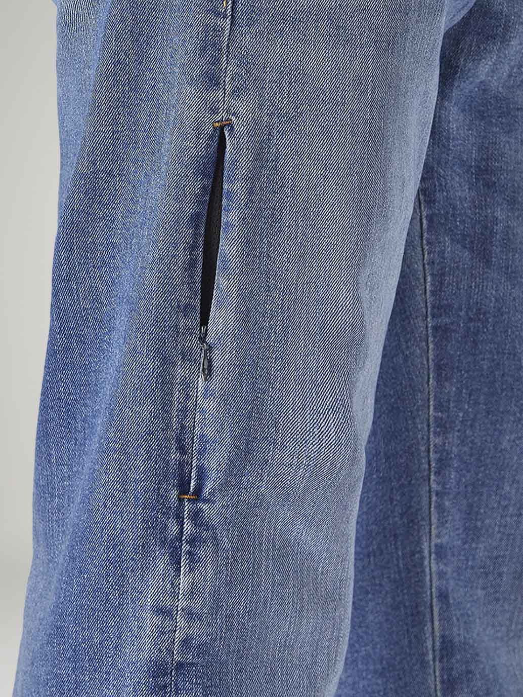 Men's 555 Light Blue Relaxed Straight Fit Mid Rise Commuter Jeans - Detail View