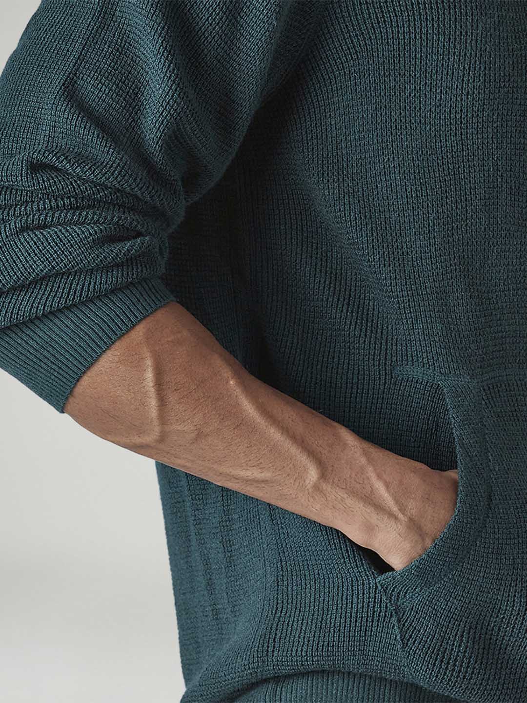 Men's Solid Regular Fit Sweater - 20 View