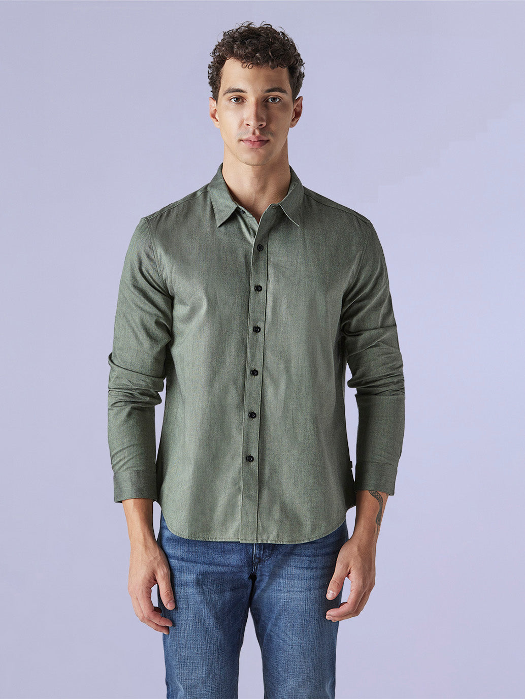 Men's Solid Slim Fit Oxford Redloop Shirt - Front View