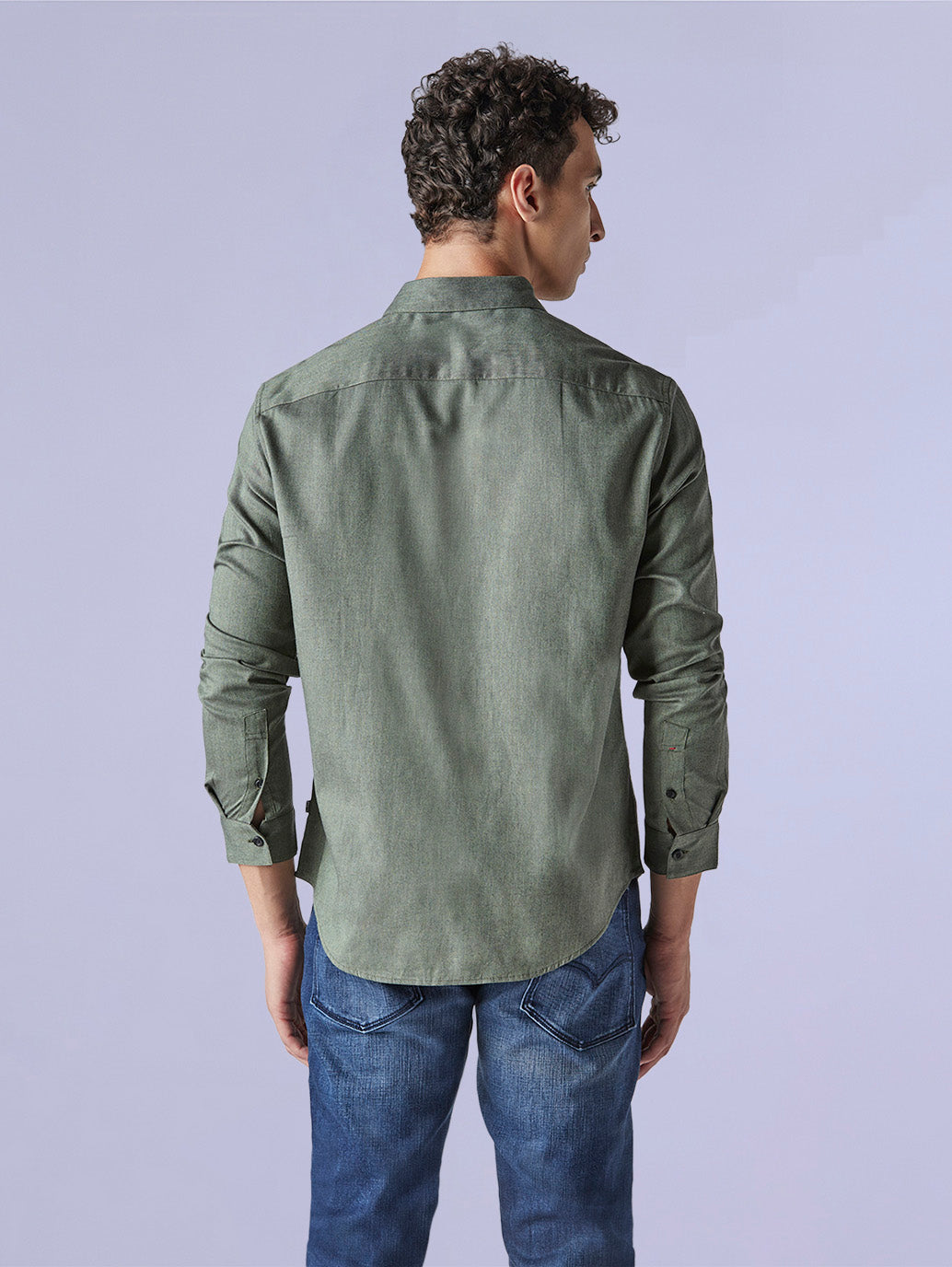 Men's Solid Slim Fit Oxford Redloop Shirt - Back View