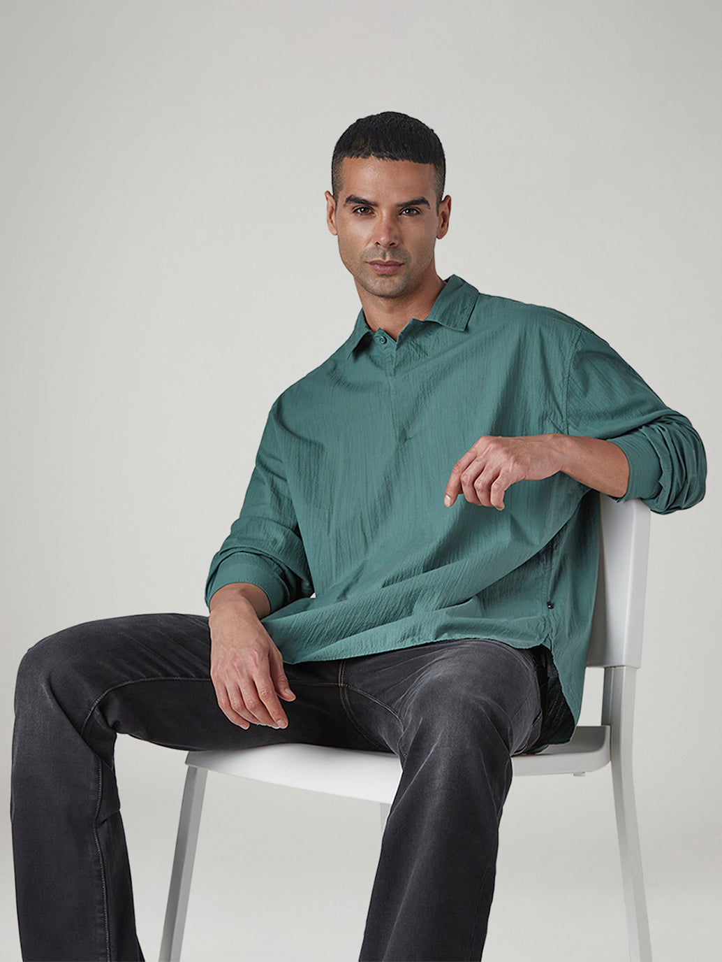 Men's Solid Slim Fit Redloop Shirt