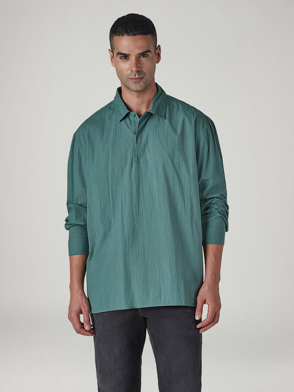 Men's Solid Slim Fit Redloop Shirt - Front View