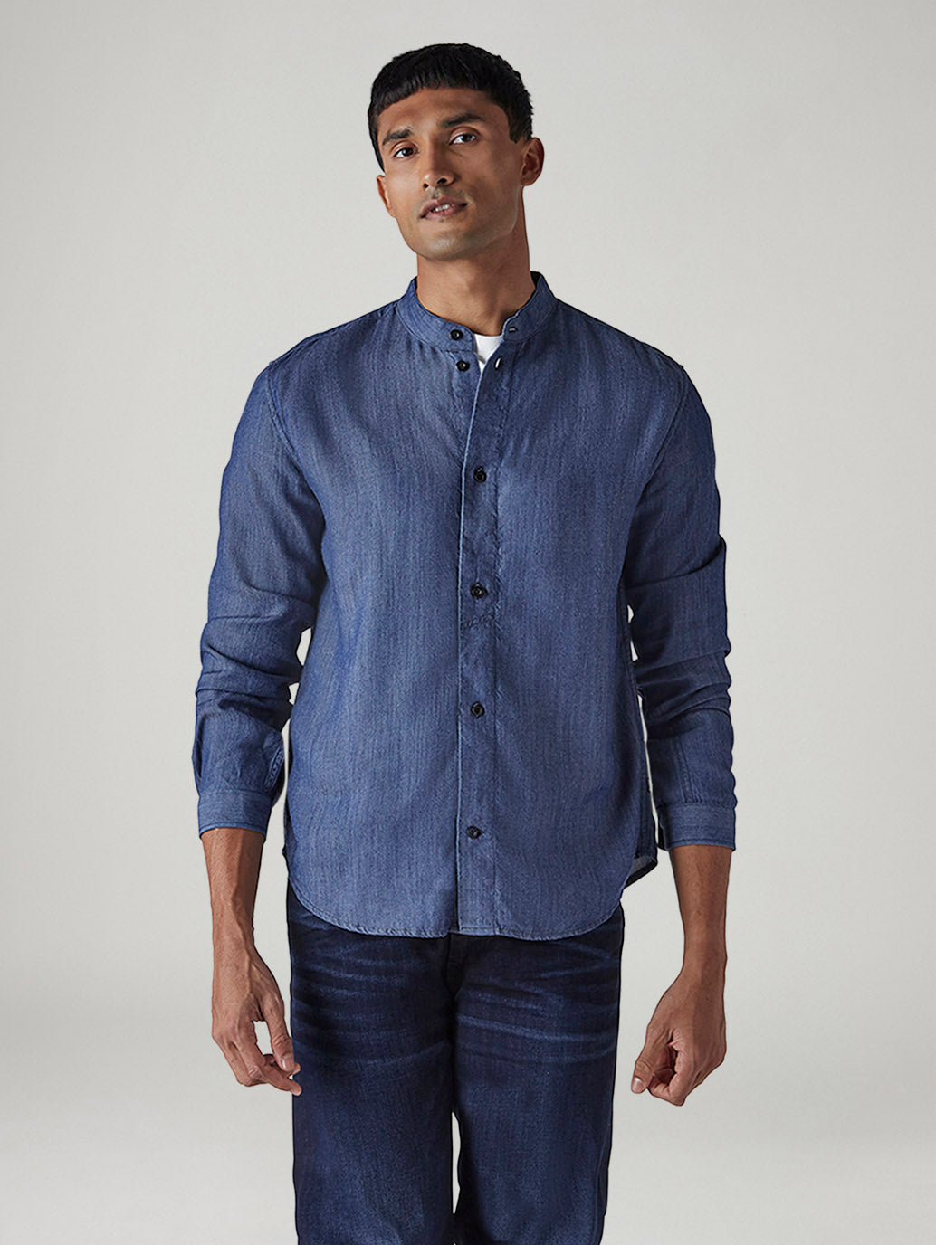 Men's Solid Slim Fit Redloop Shirt - Front View