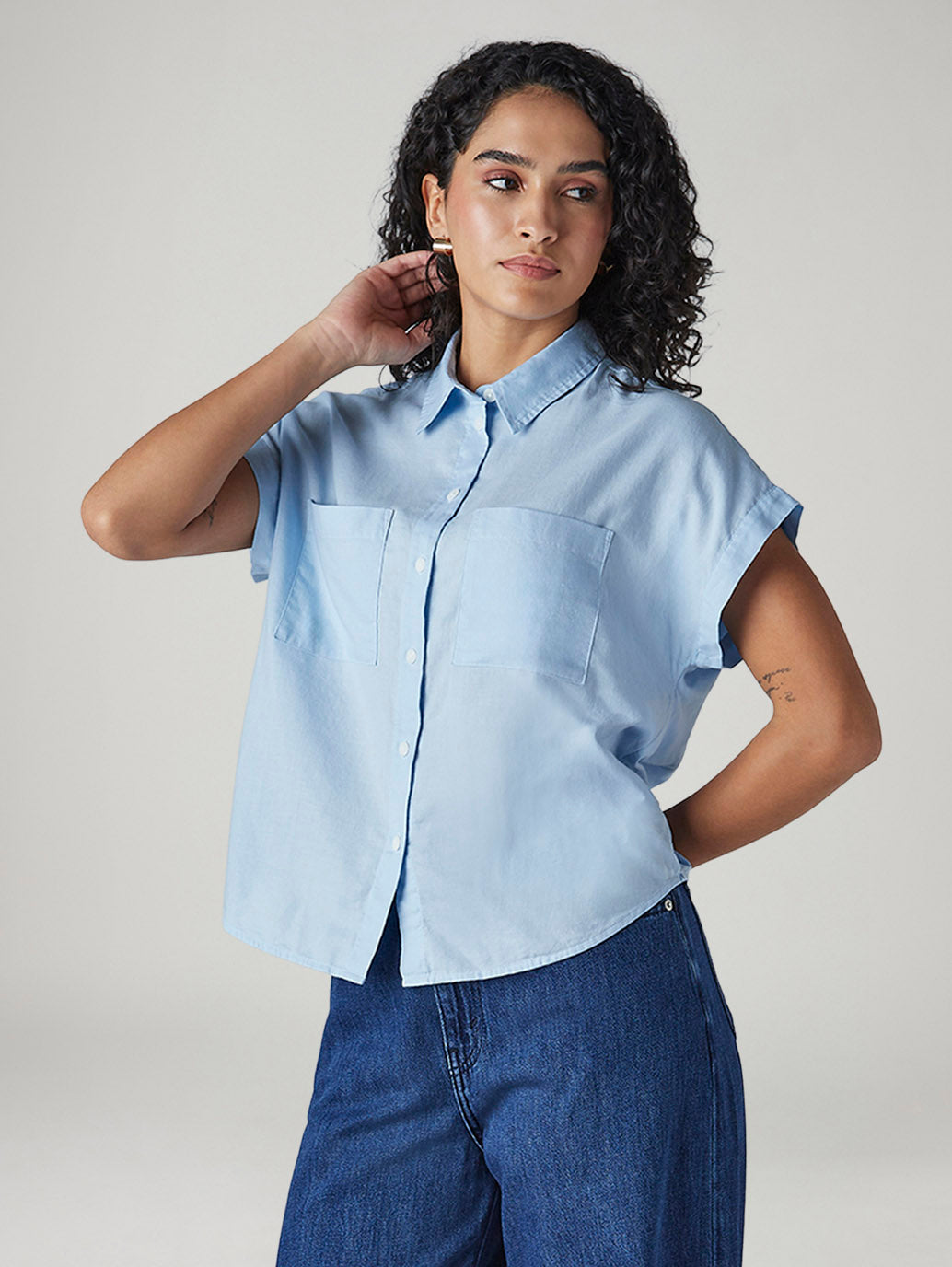 Women's Solid Regular Fit Shirt